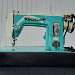 Vintage Brother 260 Super Streamliner Precision De Luxe Sewing Machine