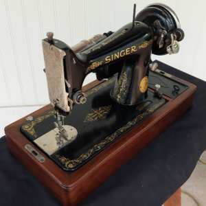 1926 Singer 99 sewing machine with bentwood case