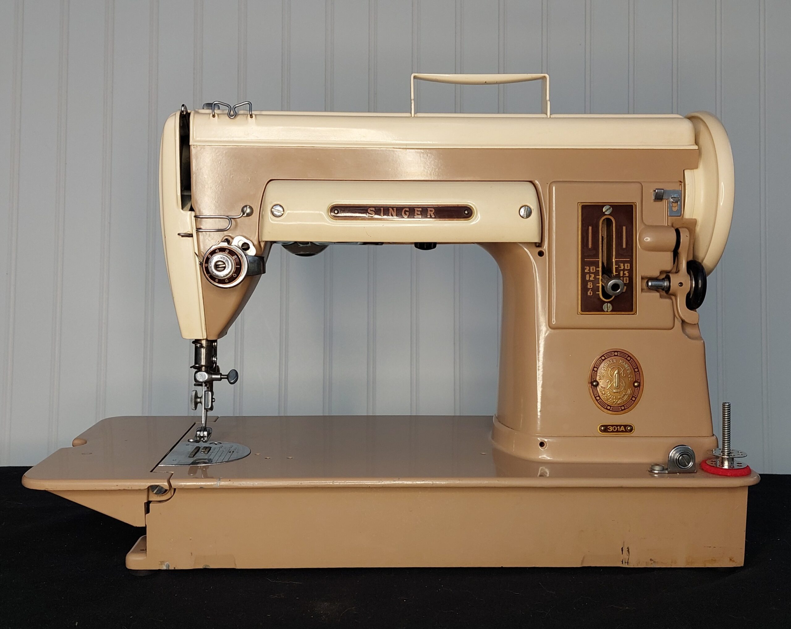 1952 LBOW Singer 301 Sewing Machine - "Lindsay"
